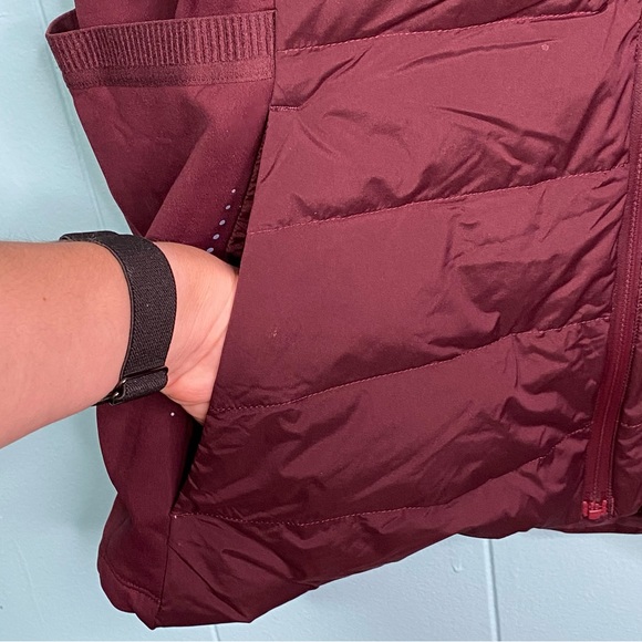 Lululemon Size 18 Down For It All Vest
Cassis - Picture 7 of 15